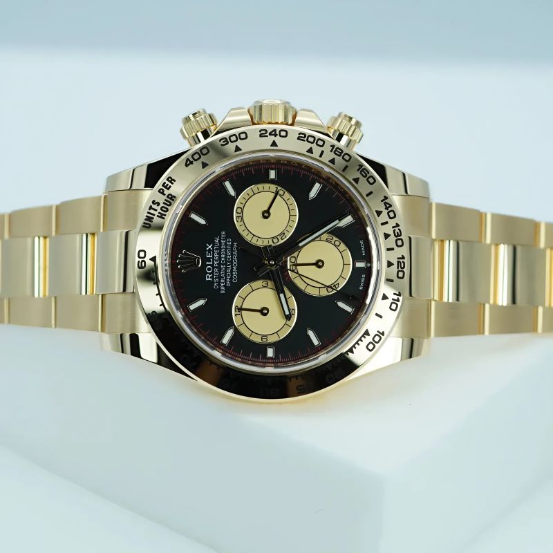 Đồng Hồ Rolex Cosmograph Daytona 126508 Mặt Số Đen Vàng Champagne