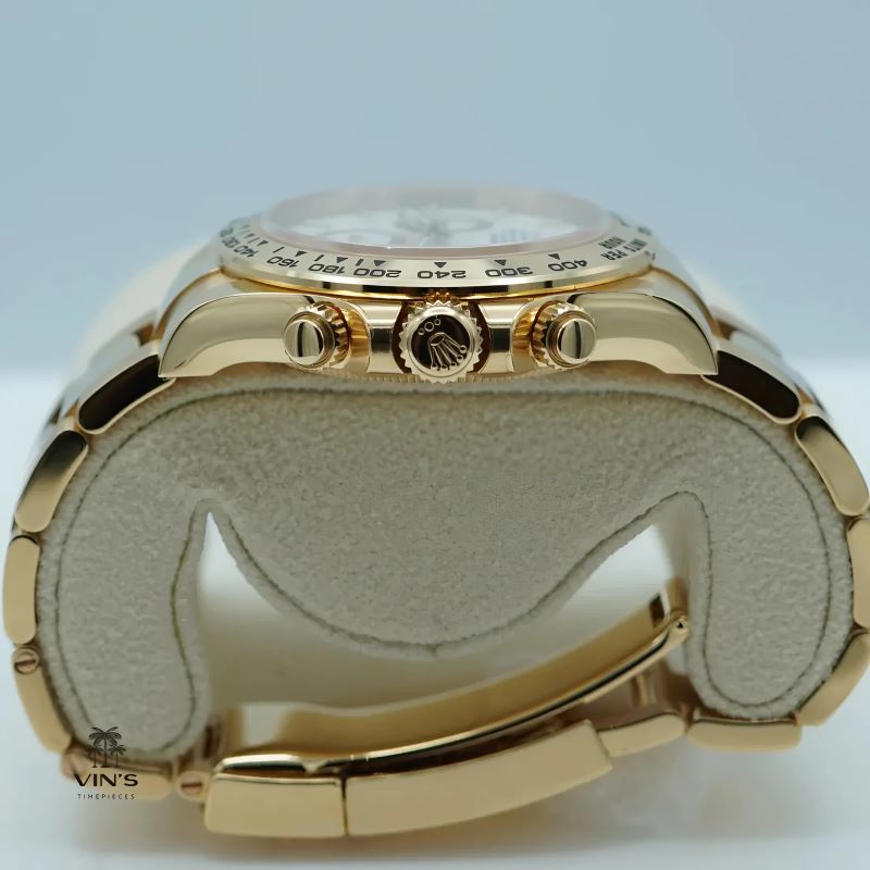dong-ho-rolex-cosmograph-daytona-126508-mat-so-trang (3)