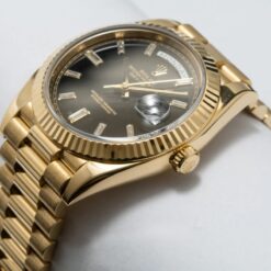 Rolex Day-Date 40 228238 Mặt Số Đen Nạm Kim Cương