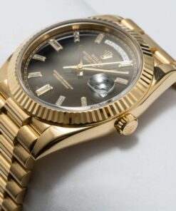 Rolex Day-Date 40 228238 Mặt Số Đen Nạm Kim Cương