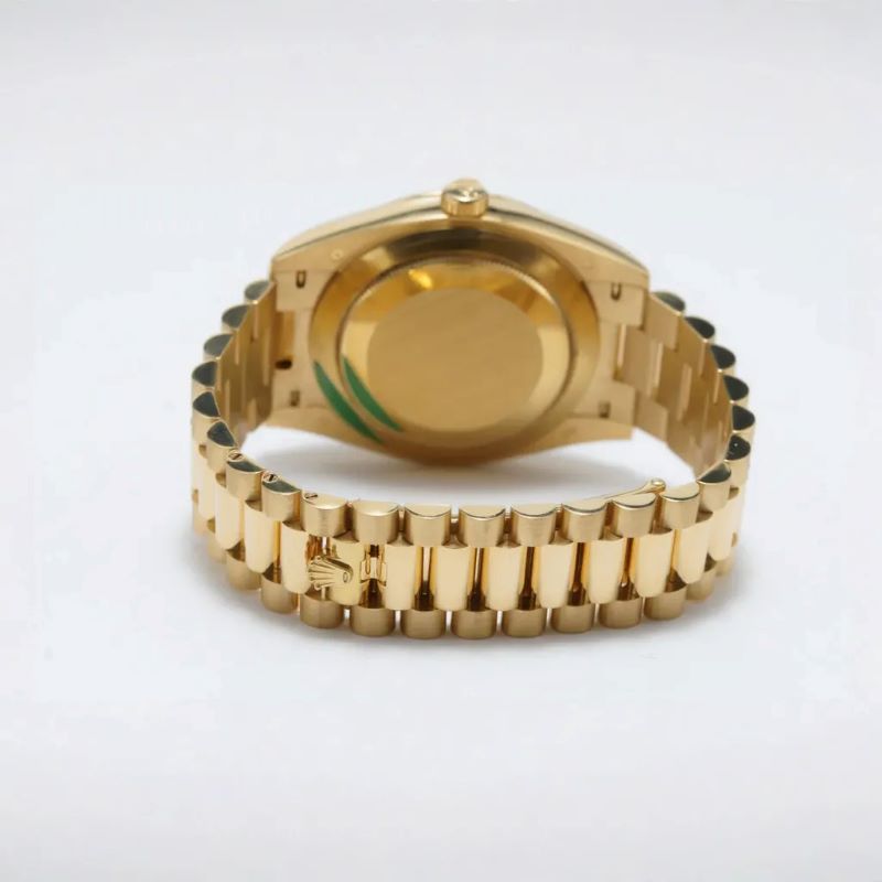 Rolex Day-Date 40 228238 Mặt Số Vàng Champagne Nạm Kim Cương