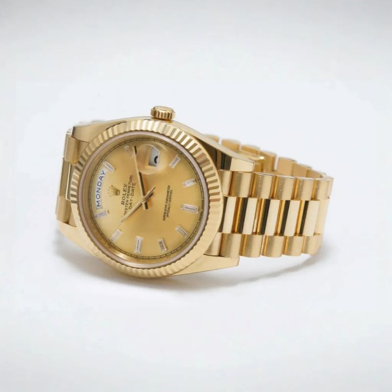 Rolex Day-Date 40 228238 Mặt Số Vàng Champagne Nạm Kim Cương