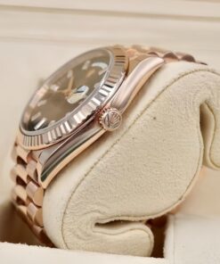Rolex Oyster Perpetual Day-Date 40 228235 Mặt Số Chocolate