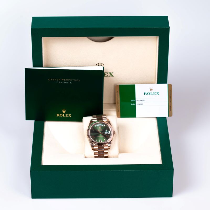 Rolex Oyster Perpetual Day-Date 40 228235 Mặt Số Xanh Olive