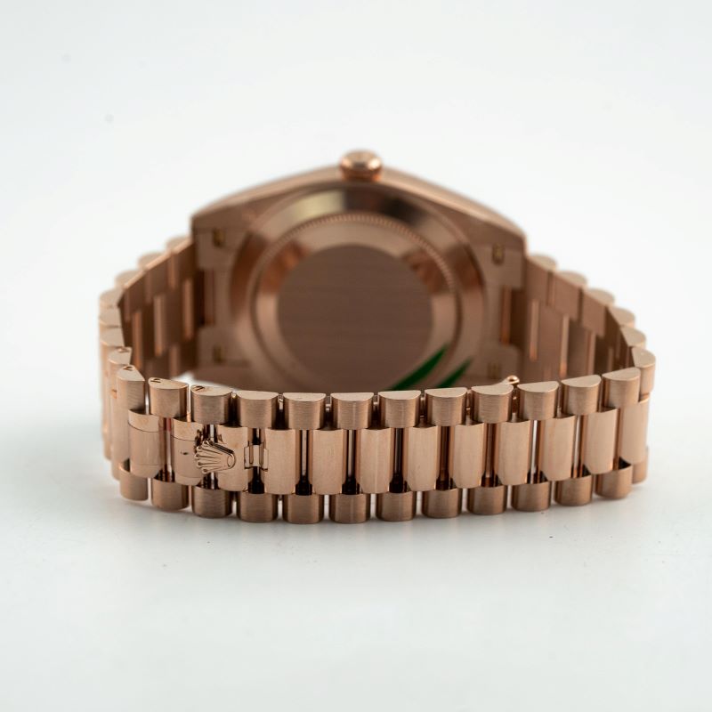 Rolex Oyster Perpetual Day-Date 40 228235 Mặt Số Xanh Olive