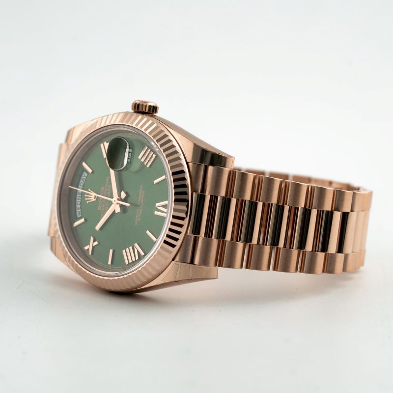 Rolex Oyster Perpetual Day-Date 40 228235 Mặt Số Xanh Olive