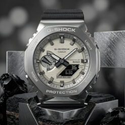 Đồng Hồ Casio G-Shock GBM-2100A-8BDR Mặt Vàng Ánh Kim Hiện Đại
